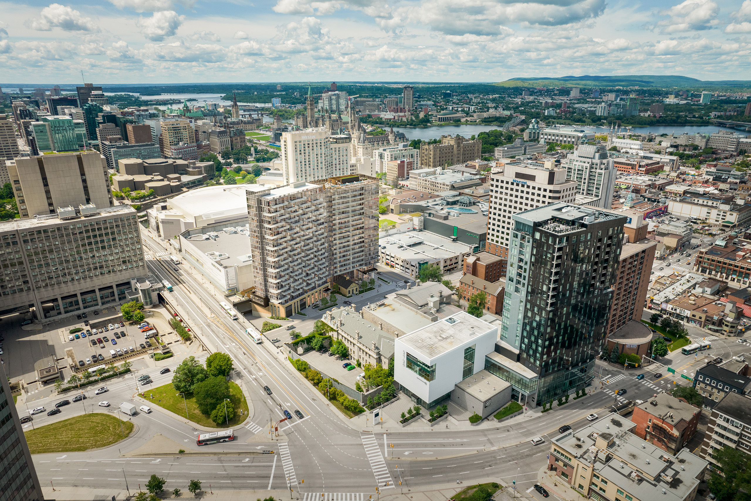 An aerial view showing The Residence in the Ottaw context and it's adjacency to the CF Rideau Centre.